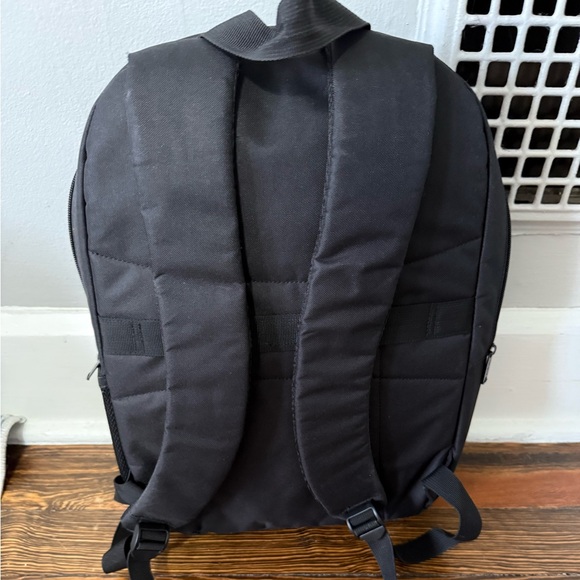 Brand new Targus black backpack with laptop sleeve - Picture 6 of 6